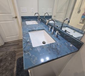 Bathroom vanity remodel with Quartz Quantra Fontainebleau 3cm